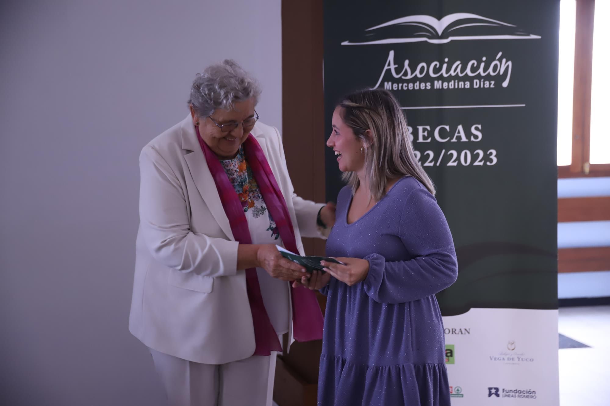 Entrega de becas de la Asociación Mercedes Medina Entrega de becas de la Asociación Mercedes Medina
