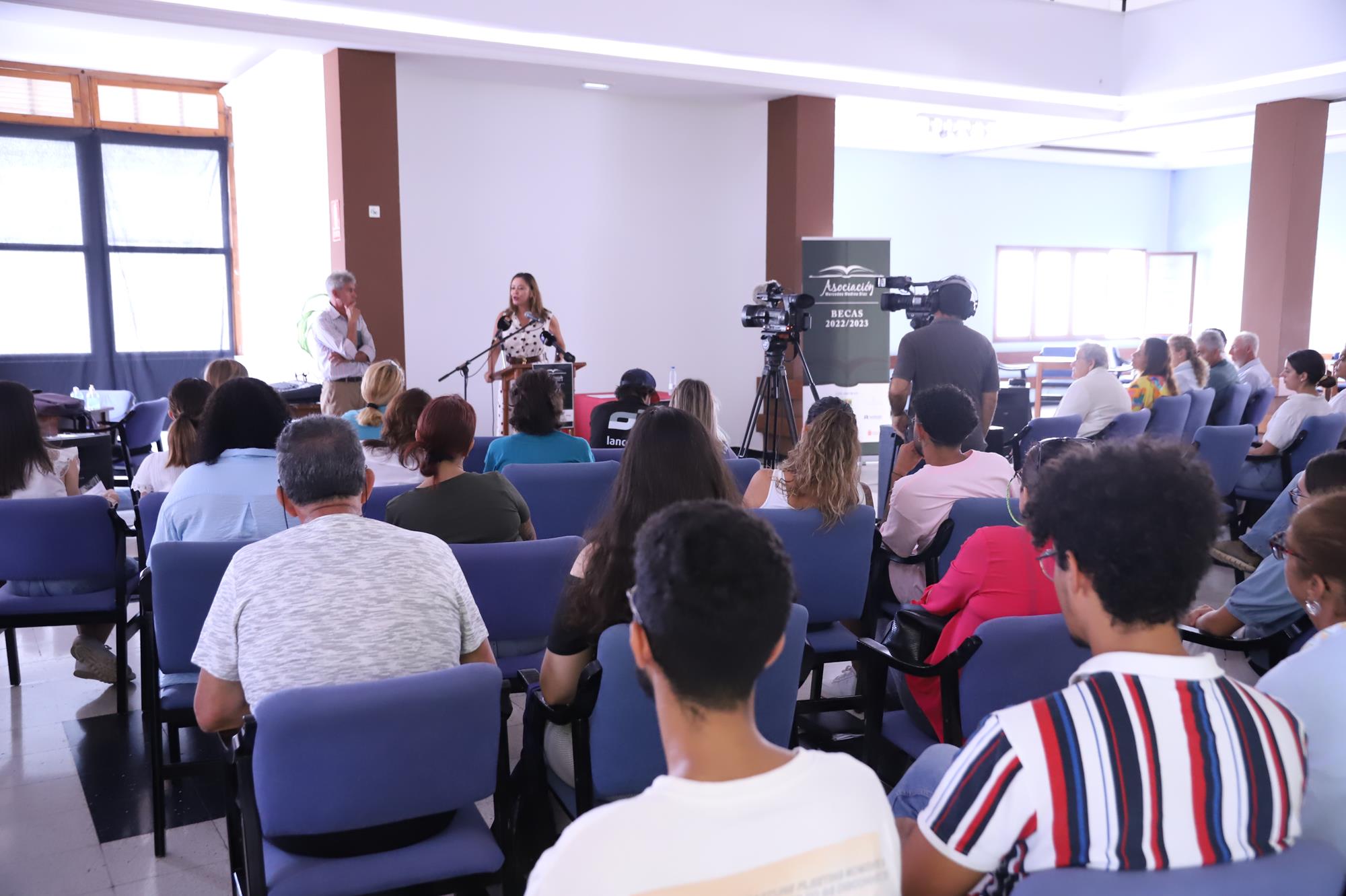 Entrega de becas de la Asociación Mercedes Medina Entrega de becas de la Asociación Mercedes Medina