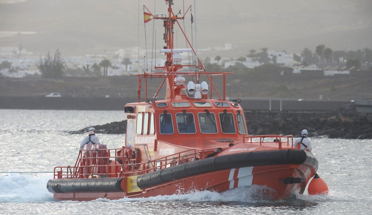 Salvamento Marítimo llegando al Muelle Comercial de Arrecife | Foto: José Luis Carrasco