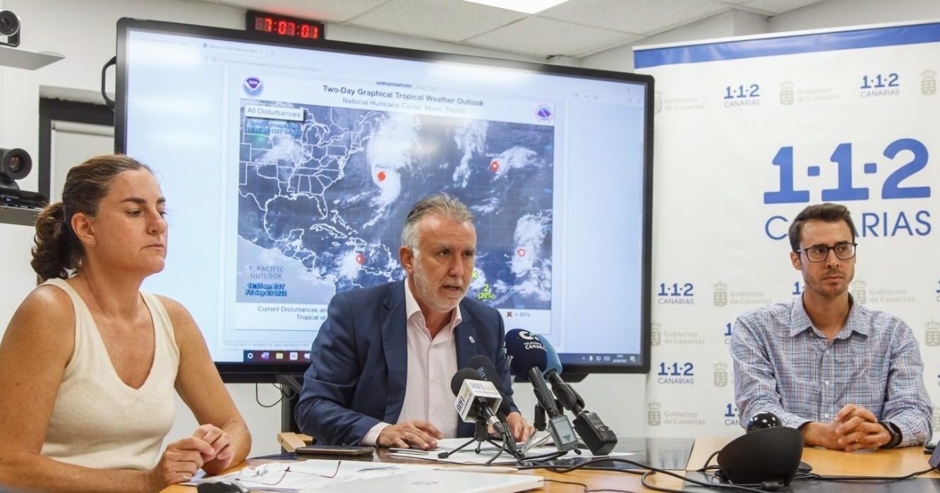 El presidente de Canarias en rueda de prensa El presidente de Canarias en rueda de prensa