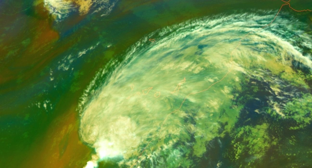 Imagen satélite tipo RGB-masas de aire mostrando la nubosidad que cubre Canarias AEMET