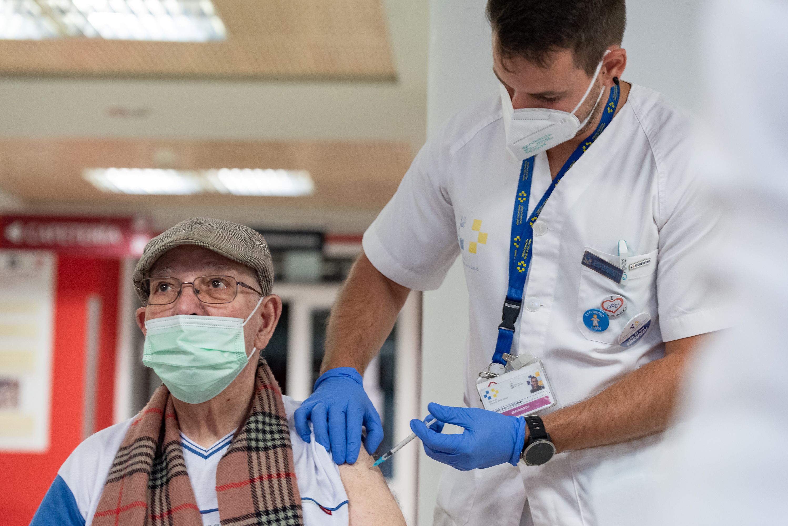 Inicio de la vacunación con cuarta dosis contra la covid-19