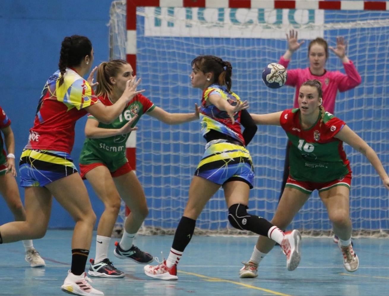 Situación del juego entre el Handbol Sant Quirzev y el CB Zonzamas CICAR 