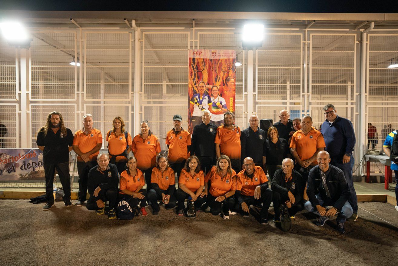 Campeonato de petanca y homenaje a la campeona del mundo Sara Díaz Campeonato de petanca y homenaje a la campeona del mundo Sara Díaz