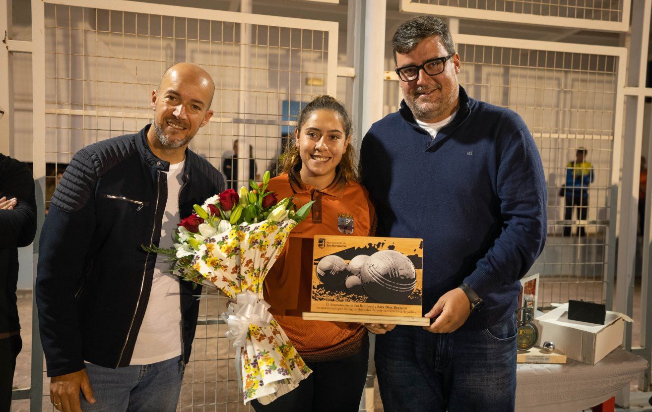 Campeonato de petanca y homenaje a la campeona del mundo Sara Díaz Campeonato de petanca y homenaje a la campeona del mundo Sara Díaz