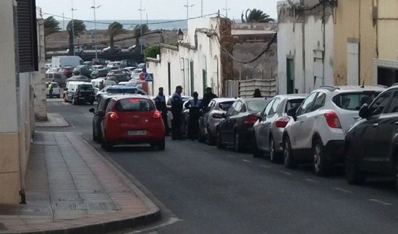 Desalojo de okupas de una vivienda cercana al Charco de San Ginés en 2018 Desalojo de okupas de una vivienda cercana al Charco de San Ginés en 2018