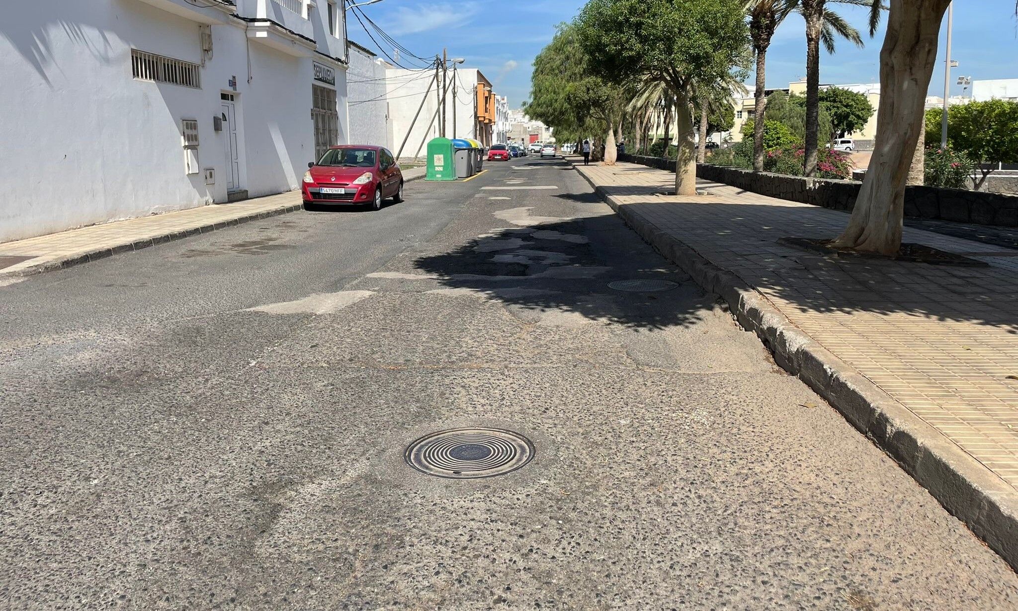 Calzada de una calle del barrio de Altavista, en Arrecife