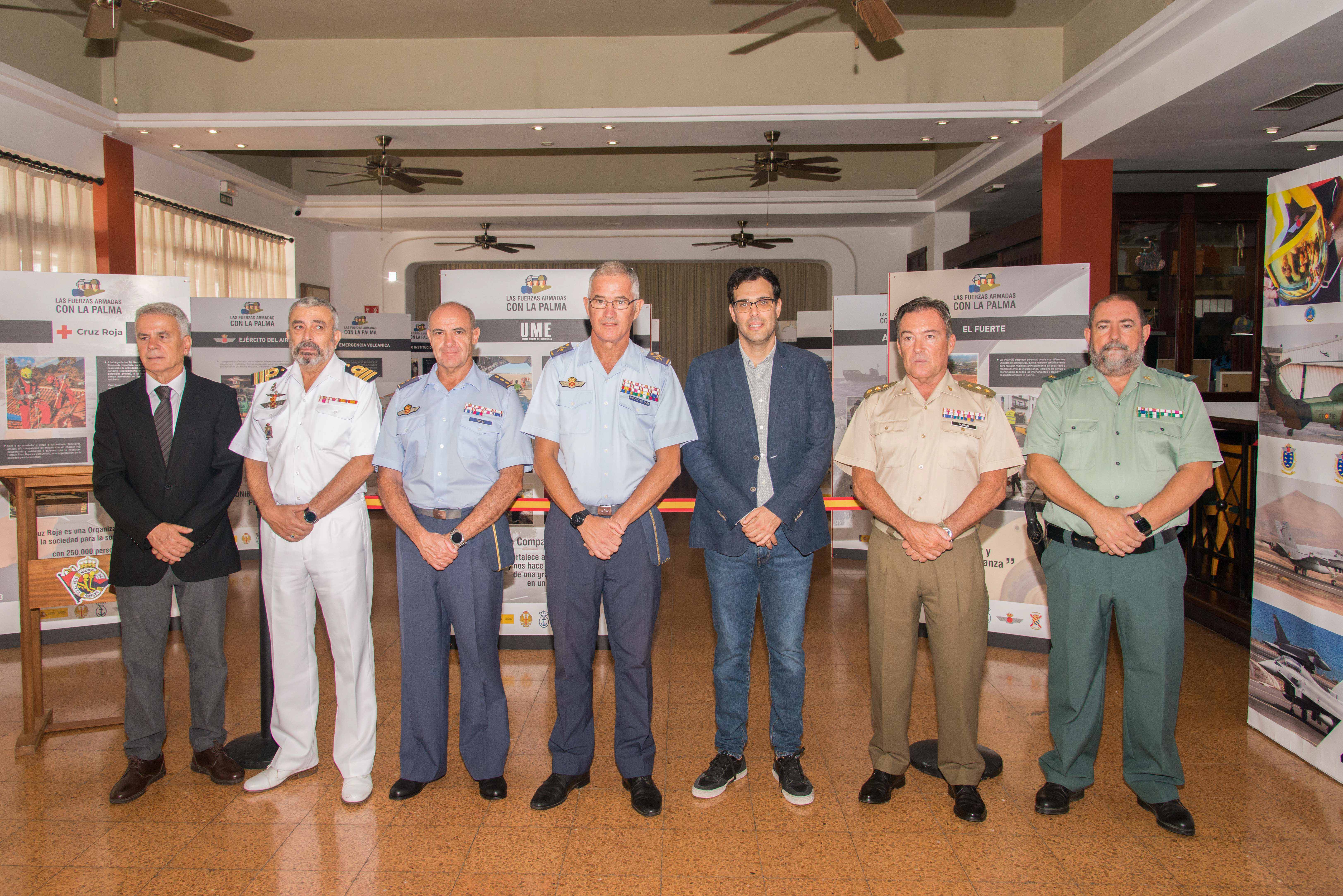 Asistentes de la inauguración "Cumbre Vieja"