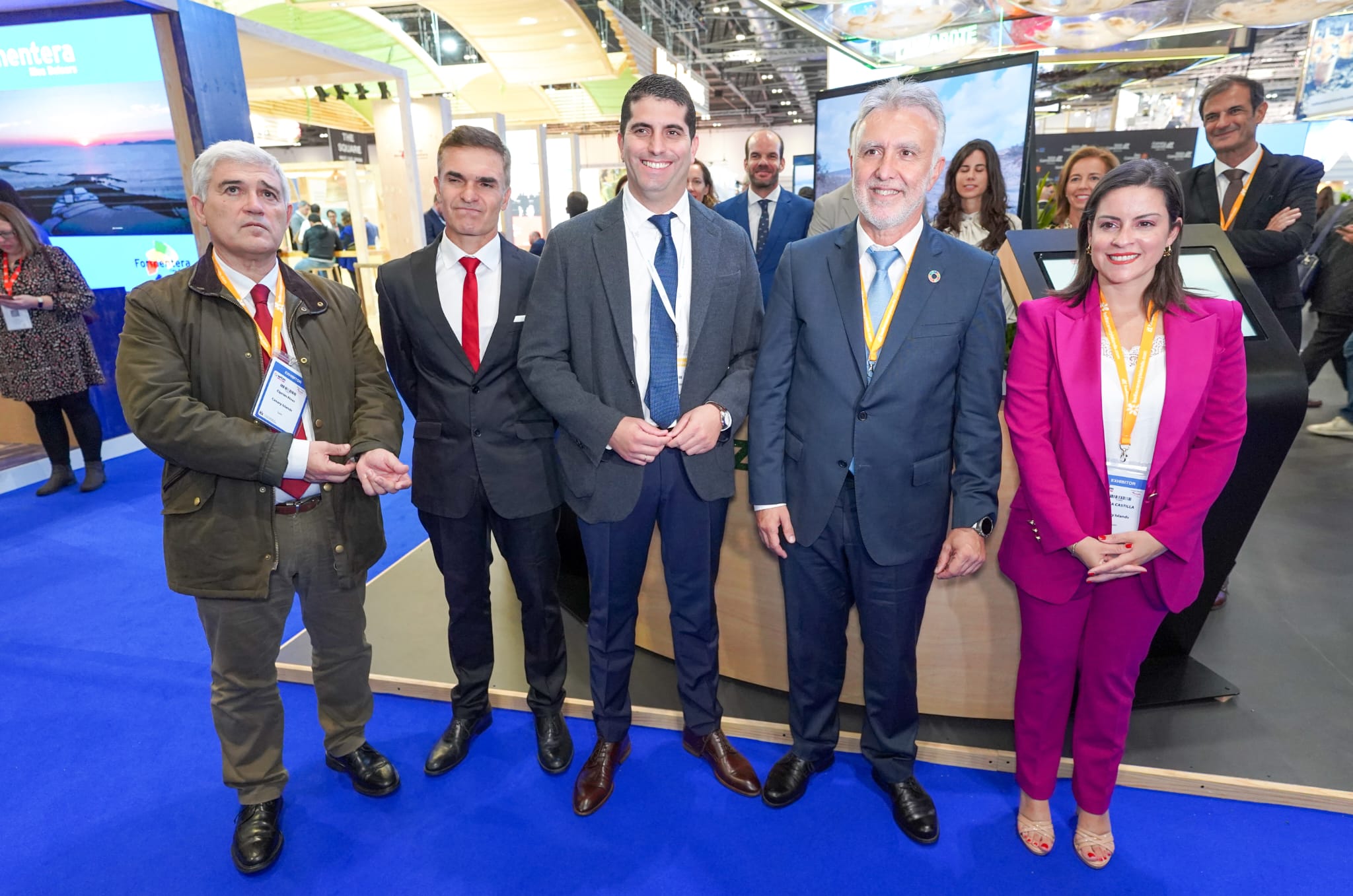 El presidente de Canarias, la consejera de Turismo junto a Benjamín Perdomo y Héctor Fernández El presidente de Canarias, la consejera de Turismo junto a Benjamín Perdomo y Héctor Fernández
