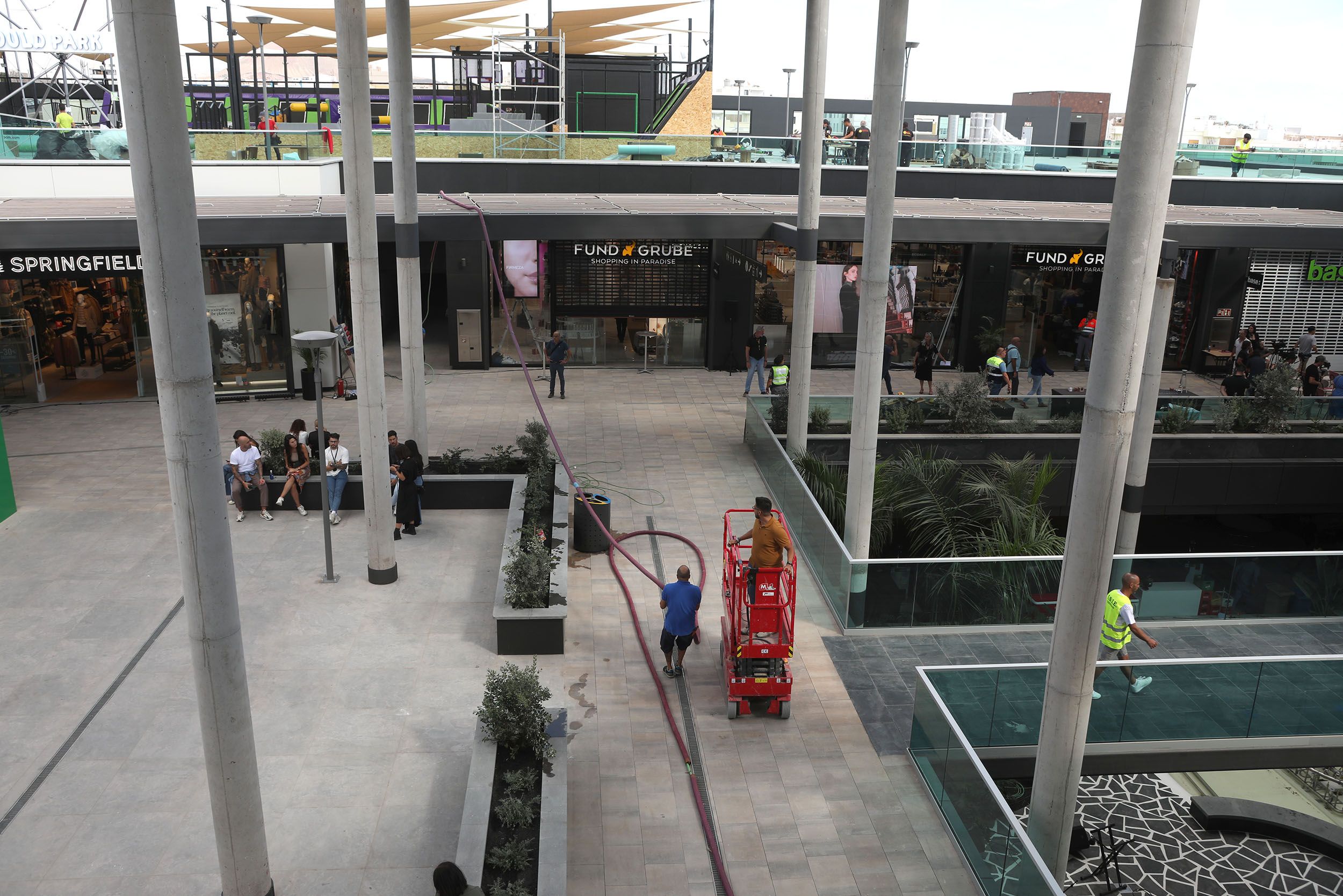 Open Mall Shopping Center (13)