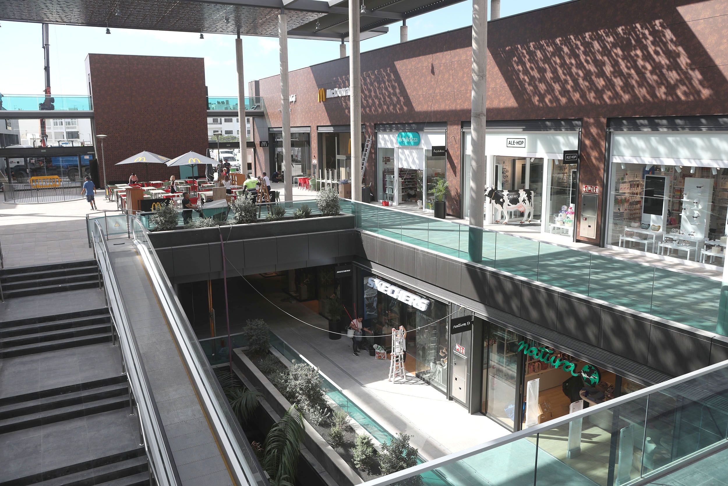Open Mall Shopping Center (42)