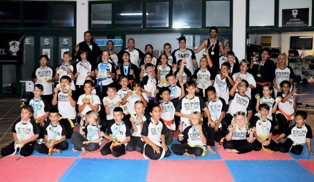 Deportistas presentes en el I Torneo de Kenpo