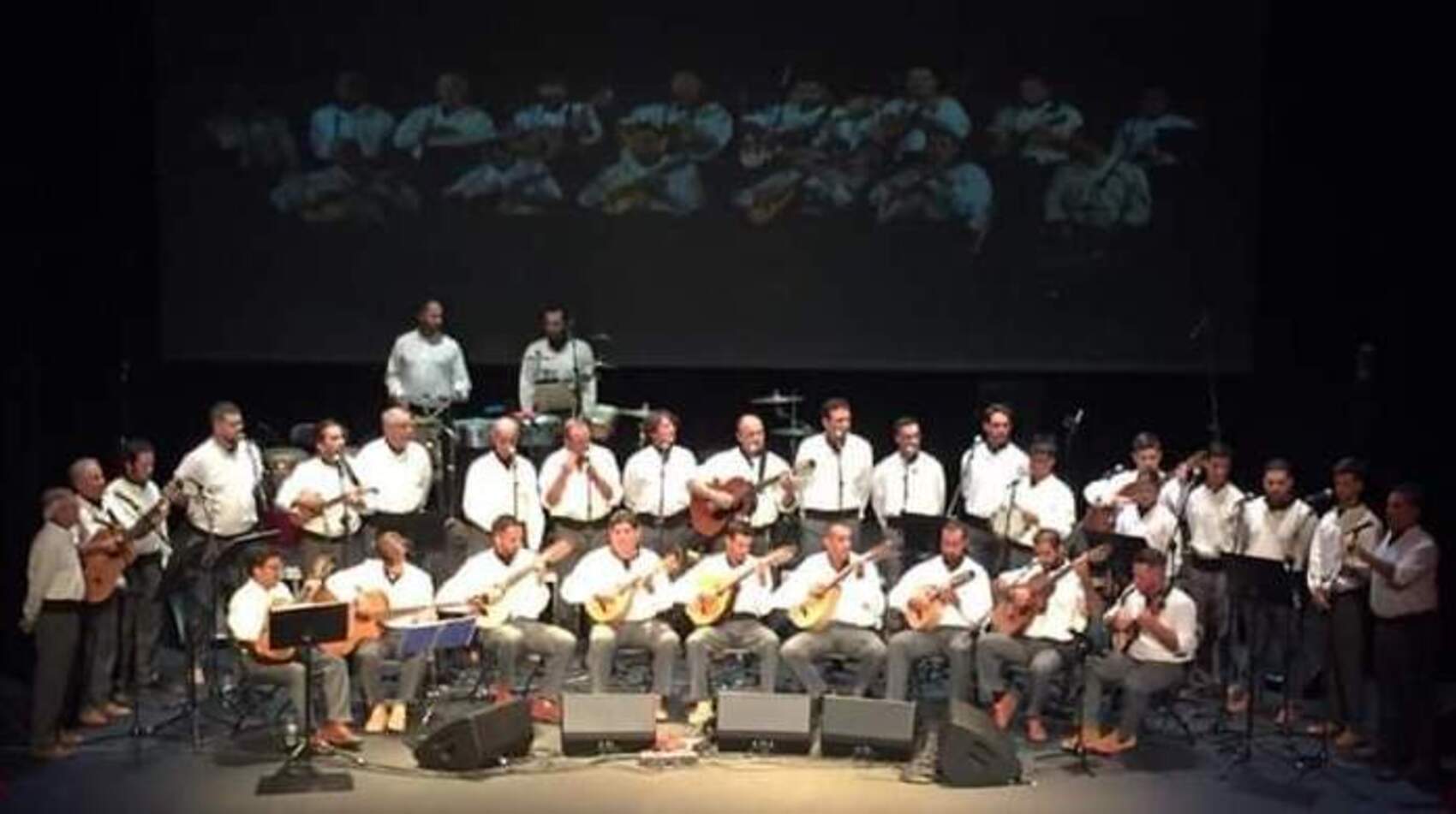 Asociación Cultural Acatife en un concierto