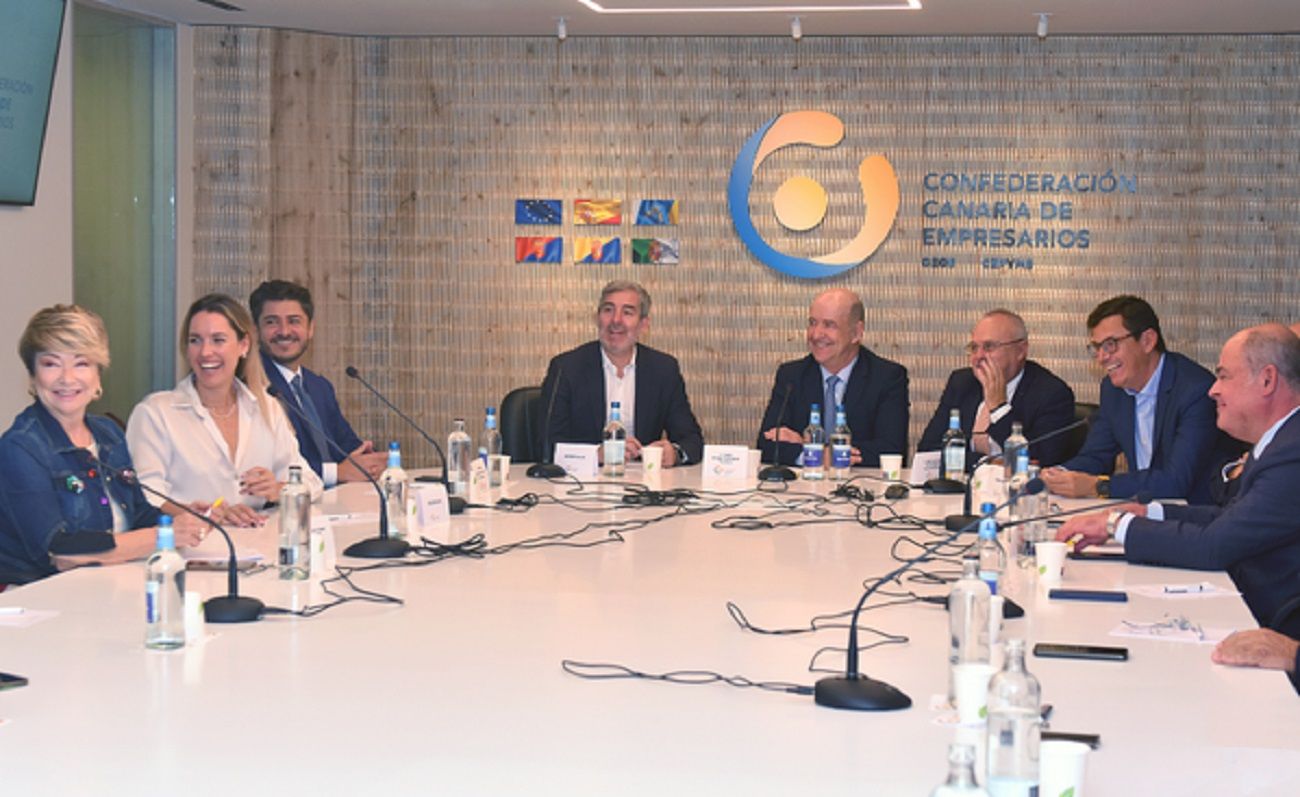 Reunión de la Confederación Canaria de Empresarios con candidatos de Coalición Canaria.