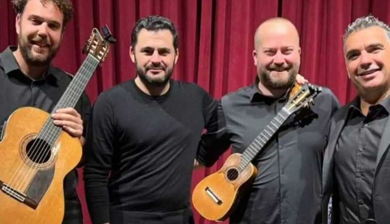 Malvasia Sound con el hijo del propietario de Joyerías Suárez y el dueño del Espacio Garaje Lola Malvasia Sound con el hijo del propietario de Joyerías Suárez y el dueño del Espacio Garaje Lola