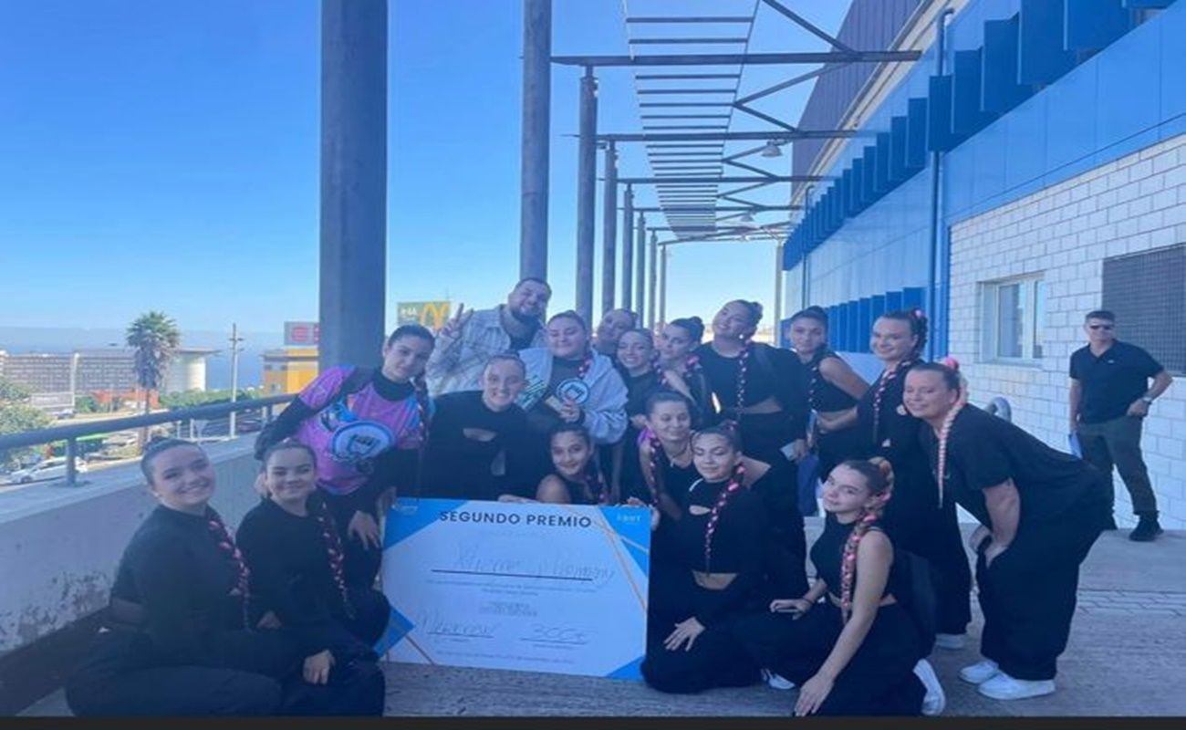 Imagen de la expedición del grupo de baile en Tenerife