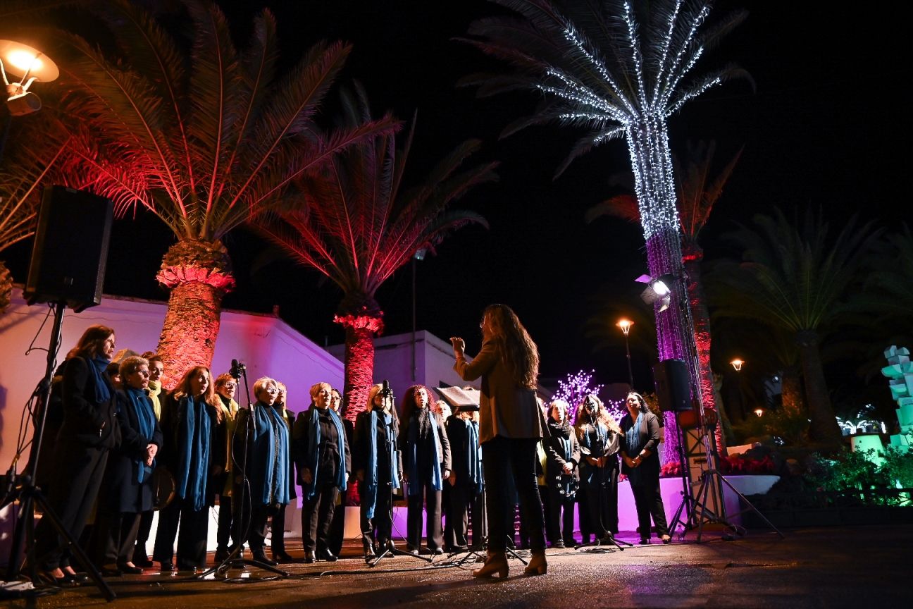 Encendido de luces de Navidad en San Bartolomé