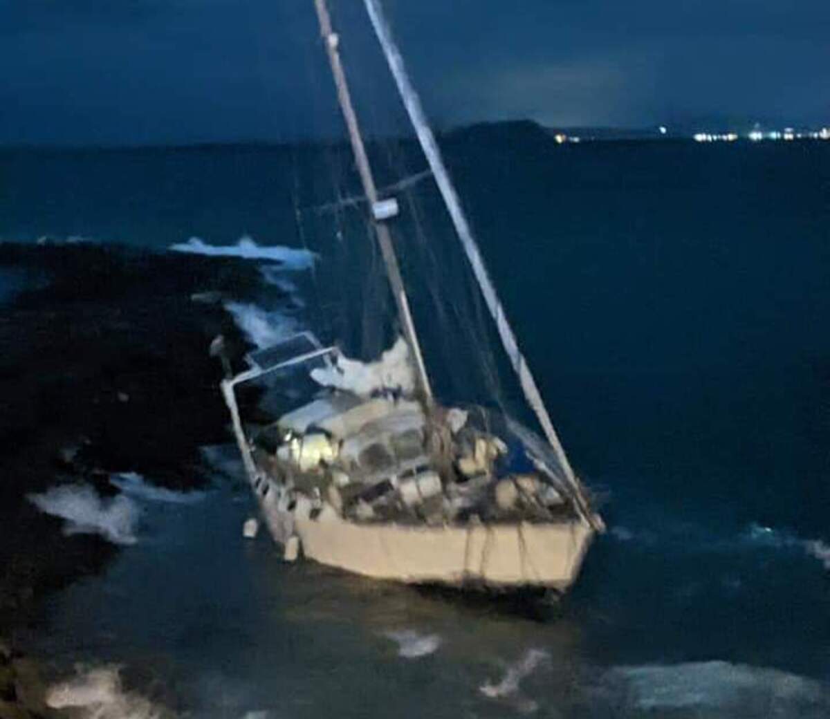 Velero a la deriva