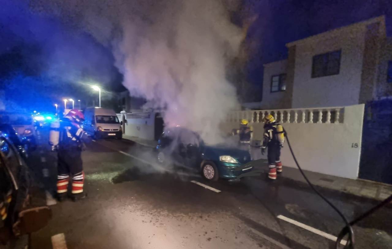 Incendio de un coche en Playa Honda