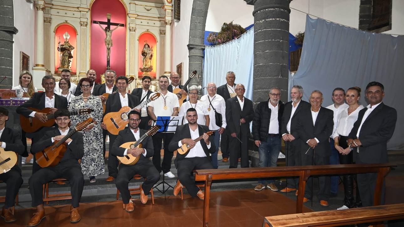 Encuentro de rachos de pascuas en Arrecife