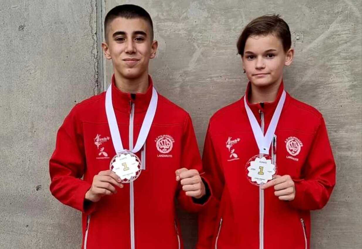 Los jóvenes karatekas que han logrado las medallas de oro en Tenerife