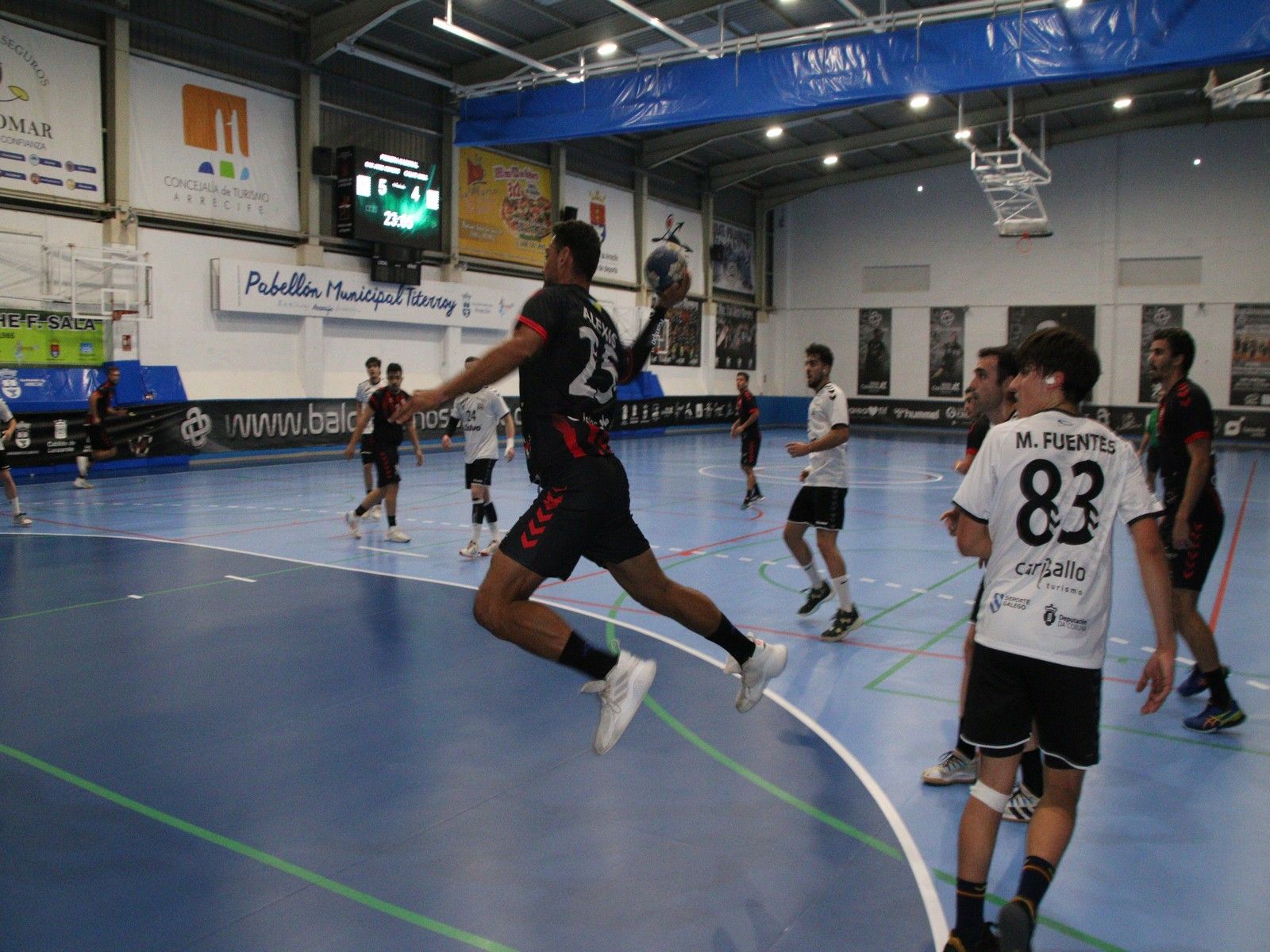 Partido de balonmano entre el club San José Obrero y el club Calvo Xiria