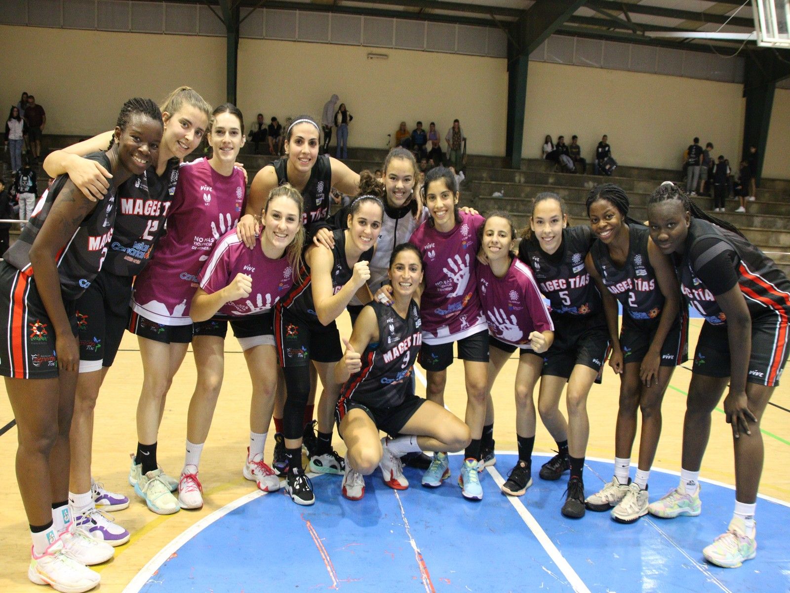 El equipo de baloncesto Magec Tías