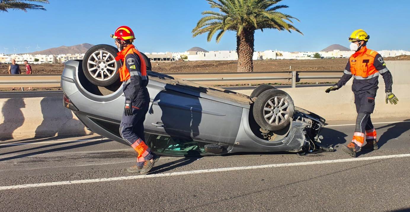 Vuelco en la entrada de Arrecife Foto: La Voz