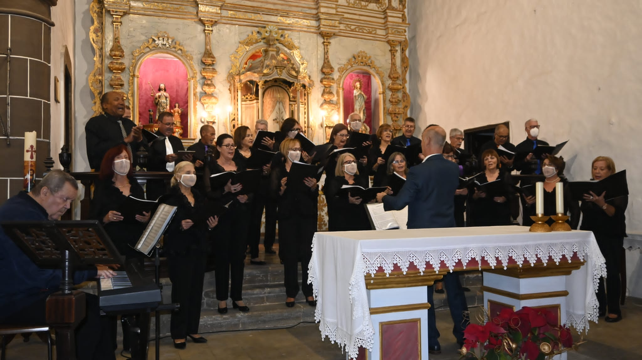 La Coral Polifónica Arrecife en la iglesia de San Roque, en Tinajo