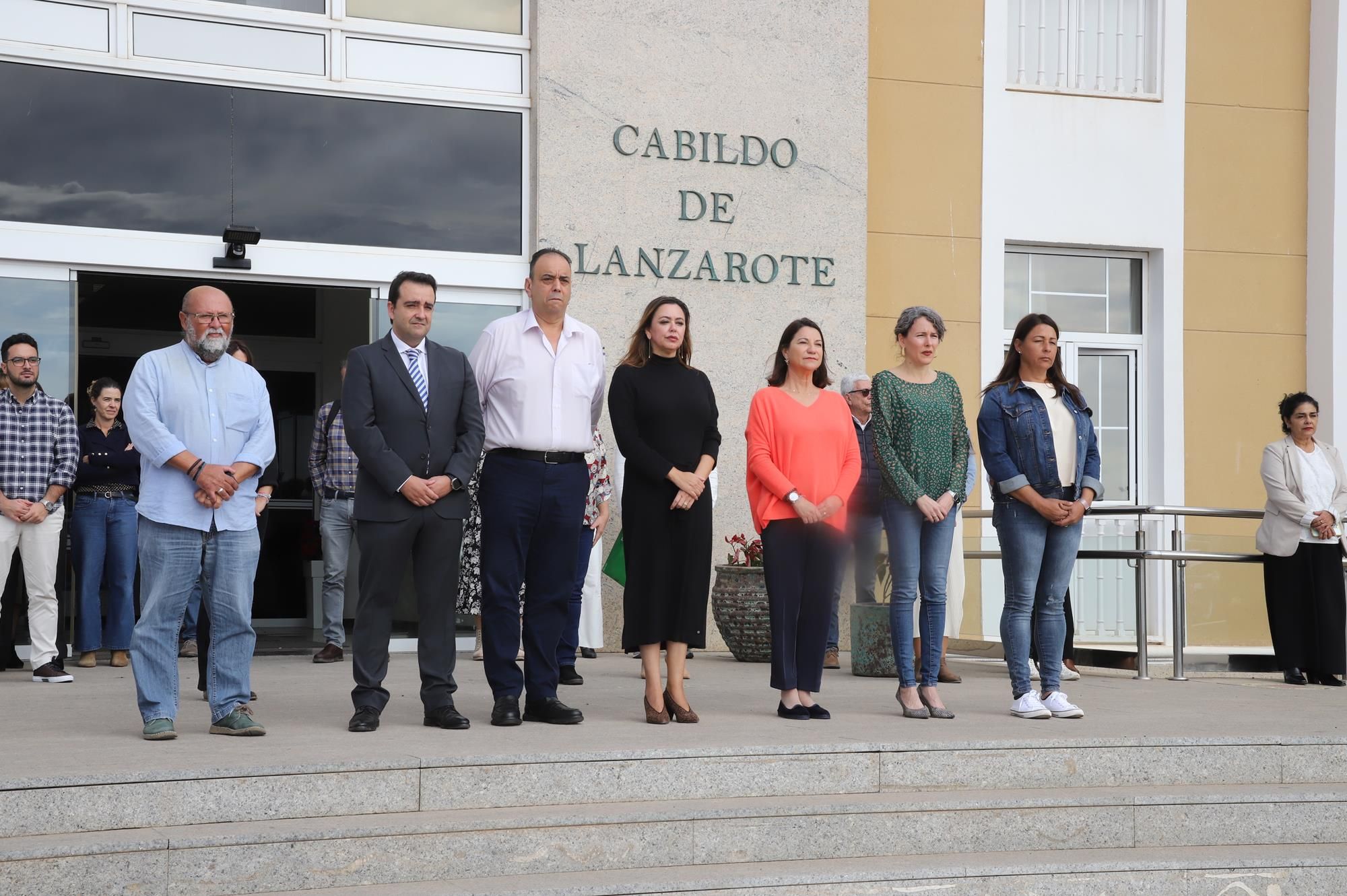 Minuto de silencio en el Cabildo de Lanzarote