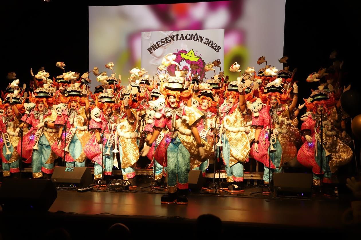 Presentación de Las Enraladas en el Teatro de Tías