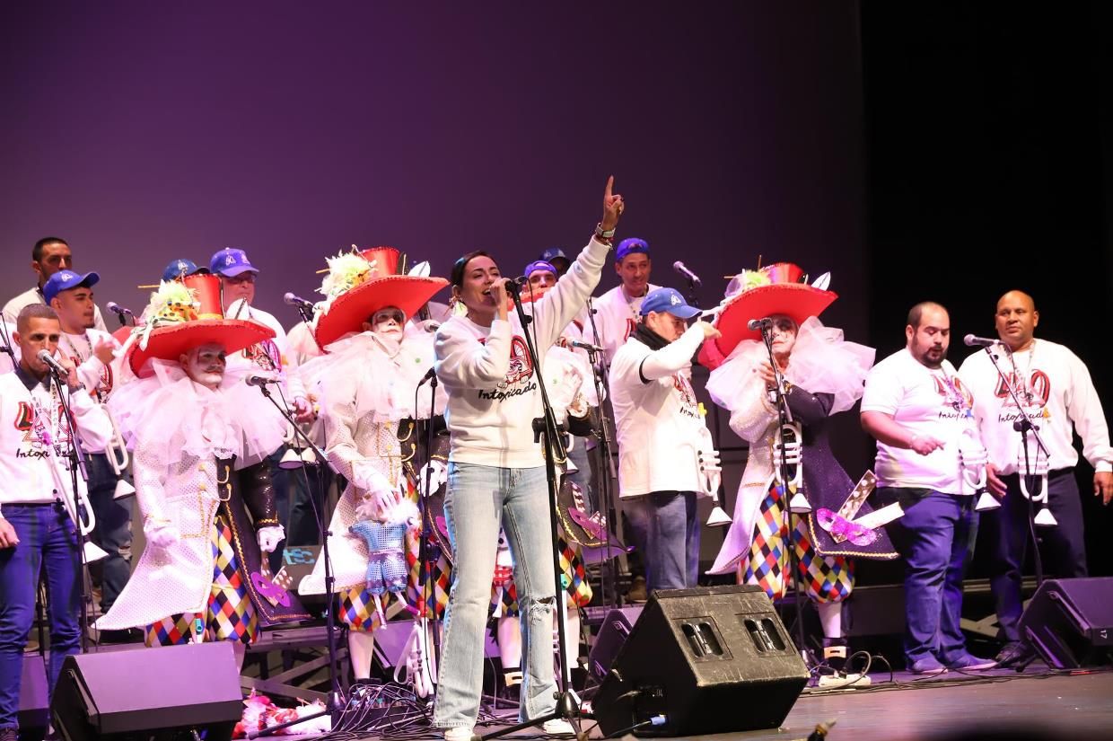 Presentación de la murga Los Intoxicados 