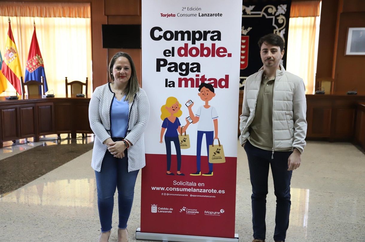 La consejera de comercio presenta la campaña junto al secretario general de Felapyme