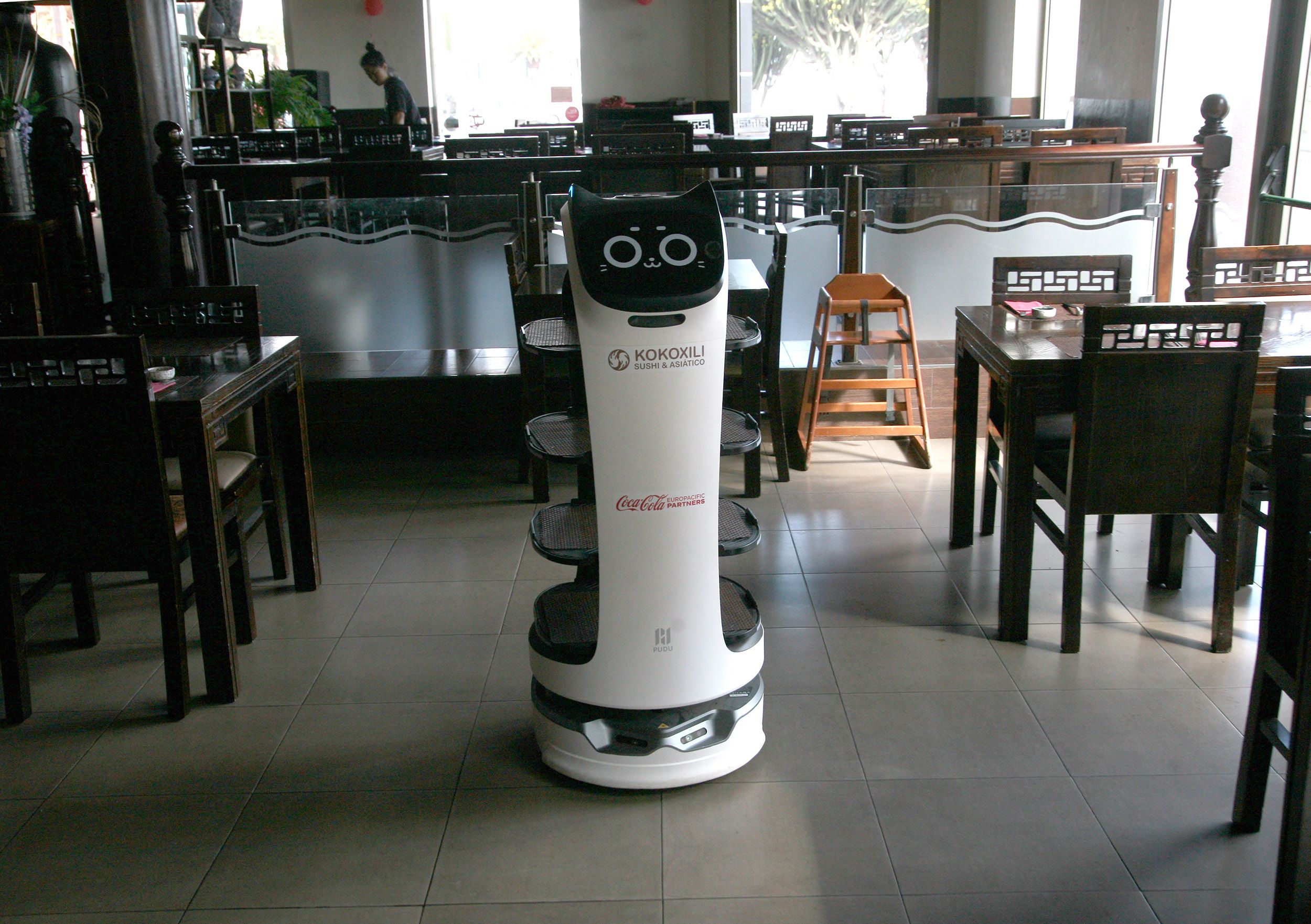 Robot Restaurante Kokoxili Sushi & Asiático (FOTO: José Luis Carrasco) Robot Restaurante Kokoxili Sushi & Asiático (FOTO: José Luis Carrasco)