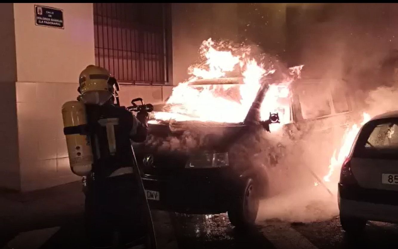 Arde una furgoneta en Arrecife