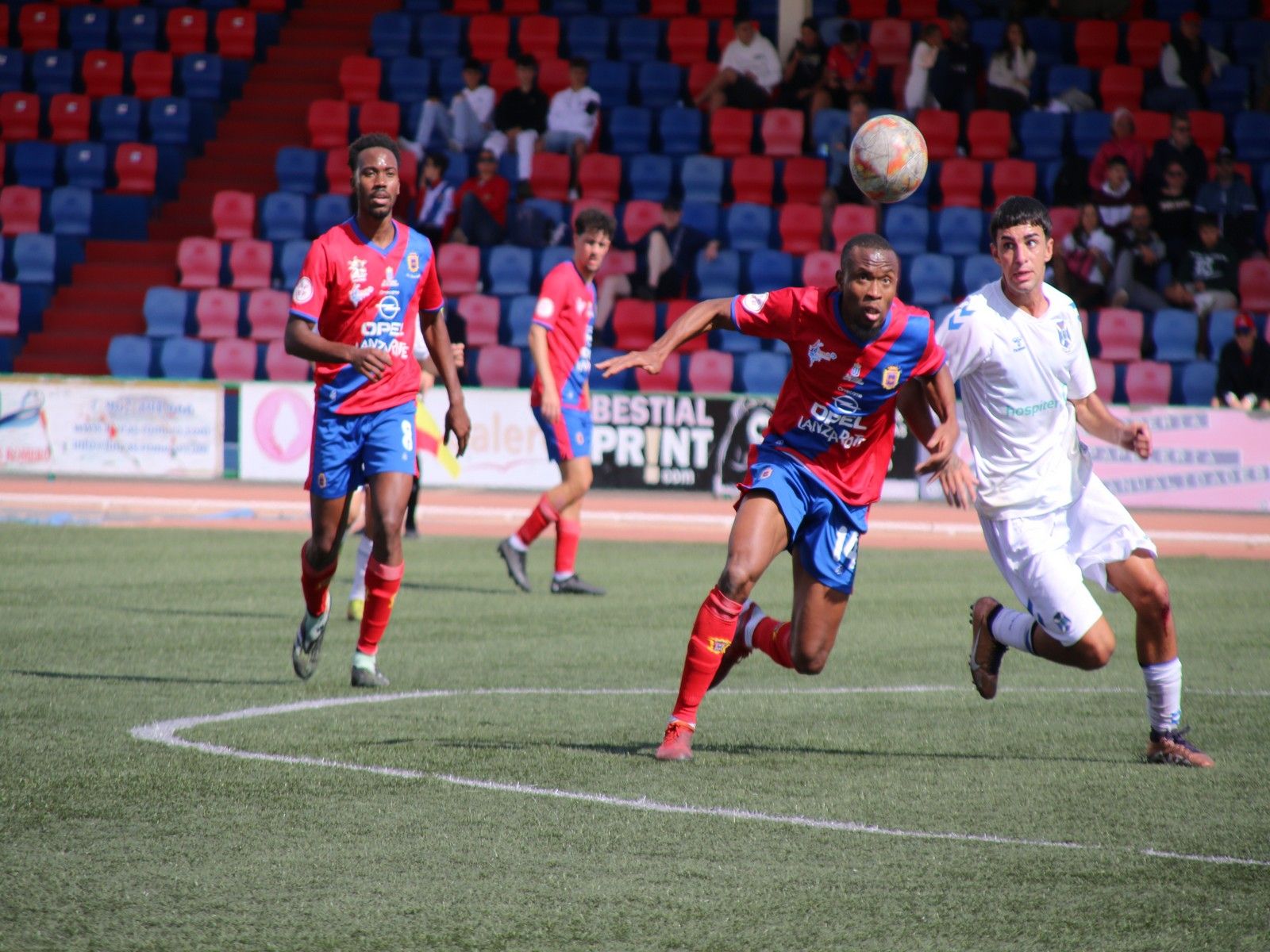 Partido de fútbol del UD Lanzarote contra el CD Tenerife