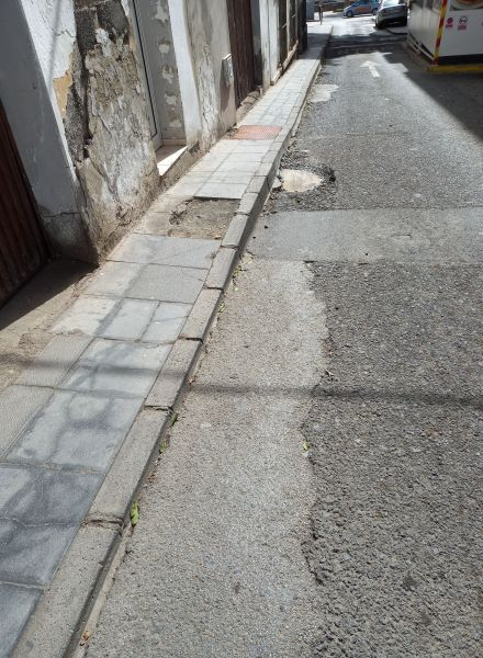 Socavones en la calle Molino de Arrecife