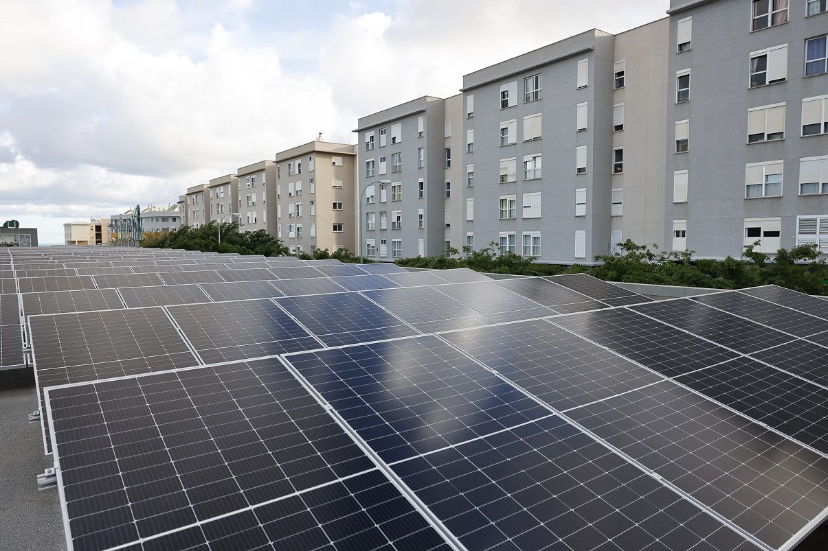 Instalación fotovoltaica ubicada en la tienda HiperDino de Siete Palmas (Gran Canaria)