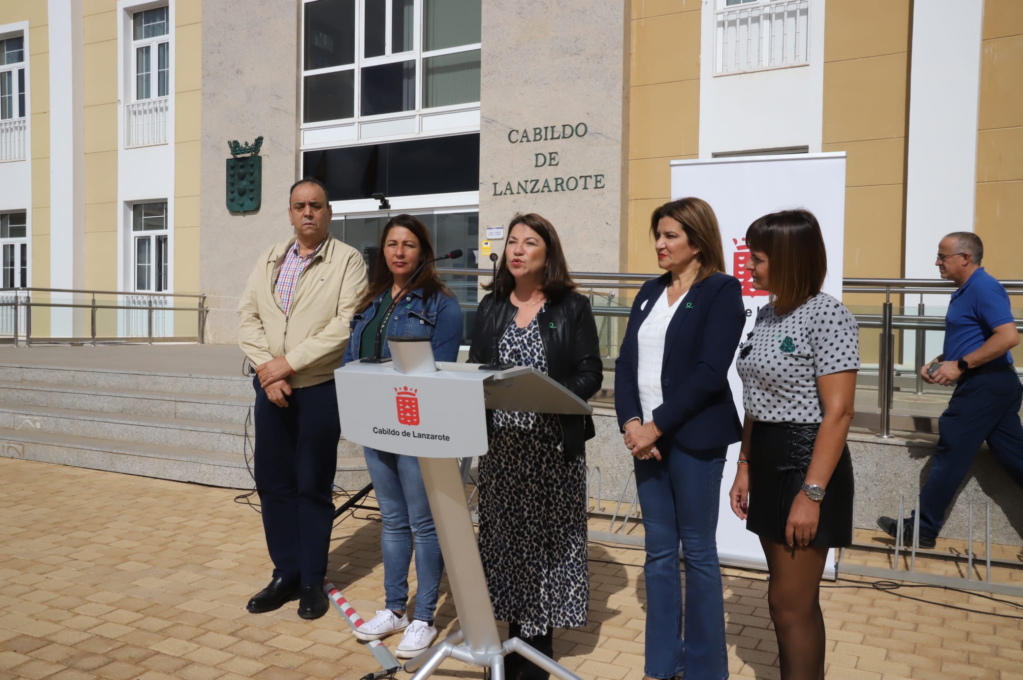 Conmemoración Día Mundial contra el Cáncer en el Cabildo