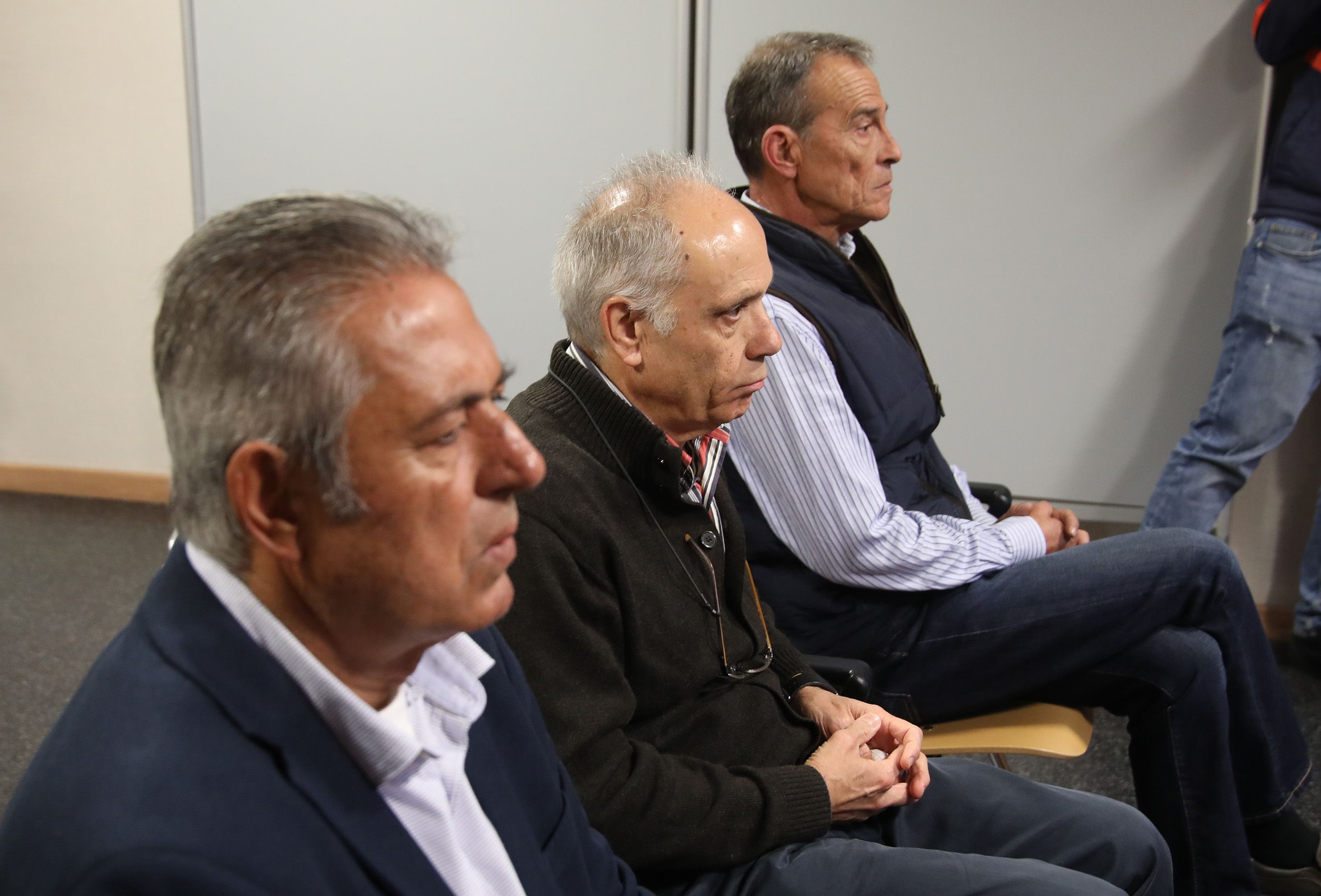 Vicente Bartolomé Fuentes, José Francisco Reyes y Antonio Lorenzo, en el juicio en el que ya fueron condenados por conceder licencias ilegales a Pedro de Armas  (FOTO: José Luis Carrasco)