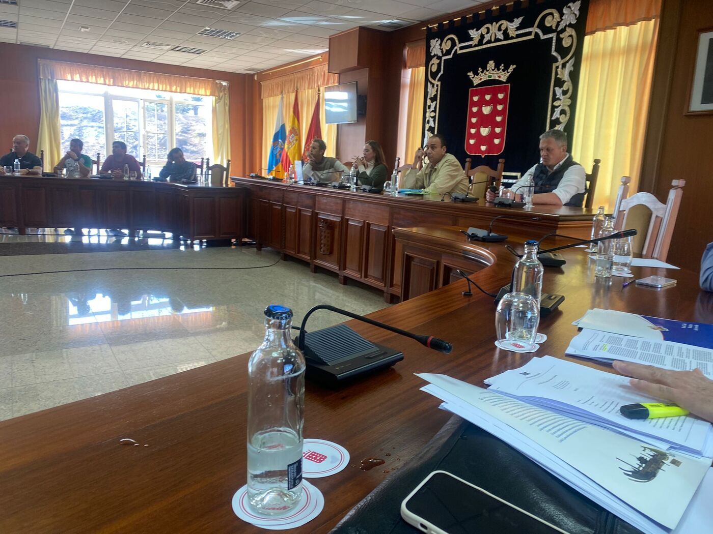 Reunión de los colectivos náuticos con la presidenta del Cabildo de Lanzarote, María Dolores