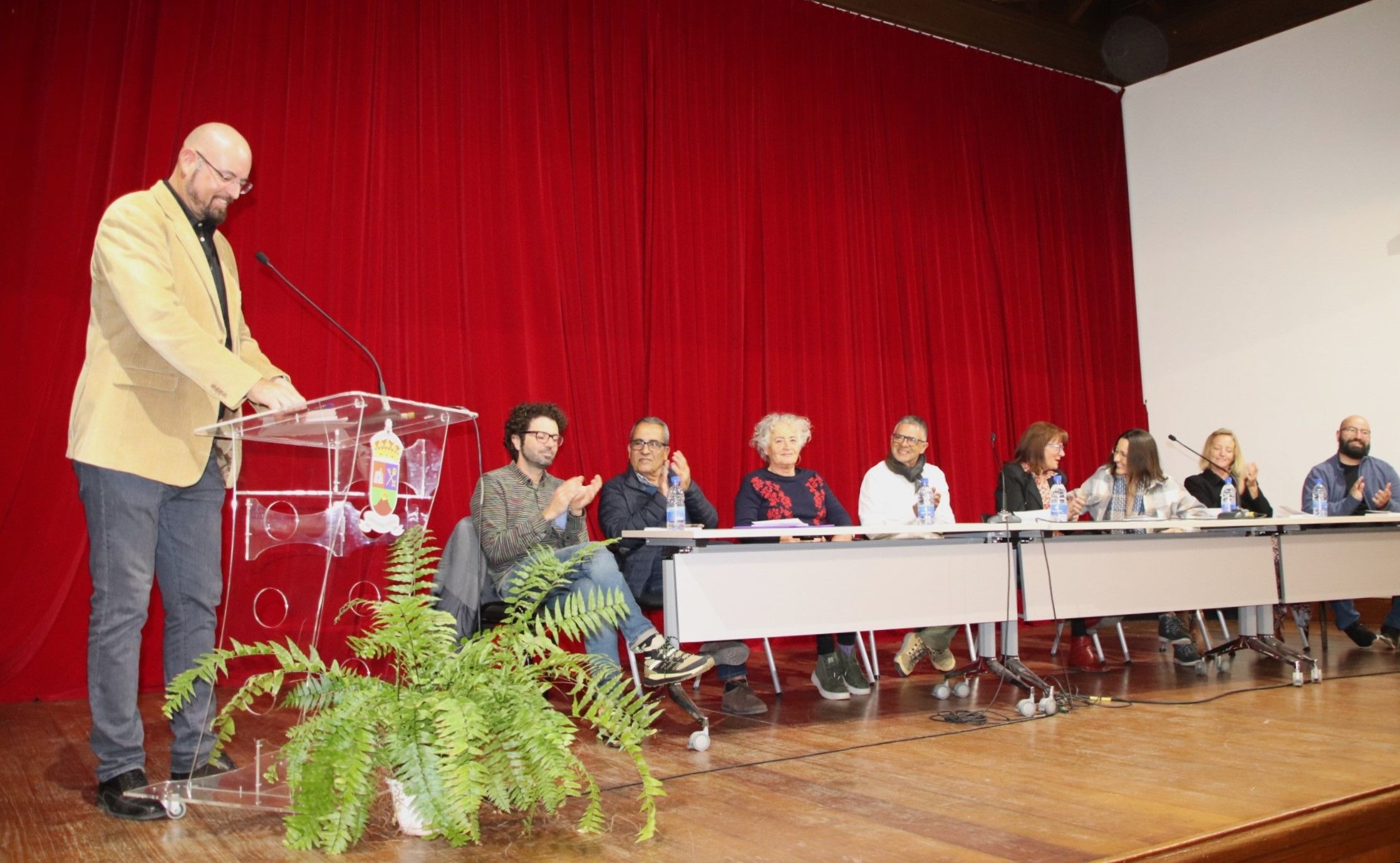 Presentación del poemario 'Bogando entre líneas'