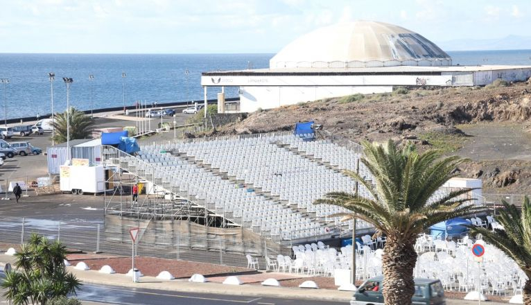 Recinto Ferial con las gradas precintadas