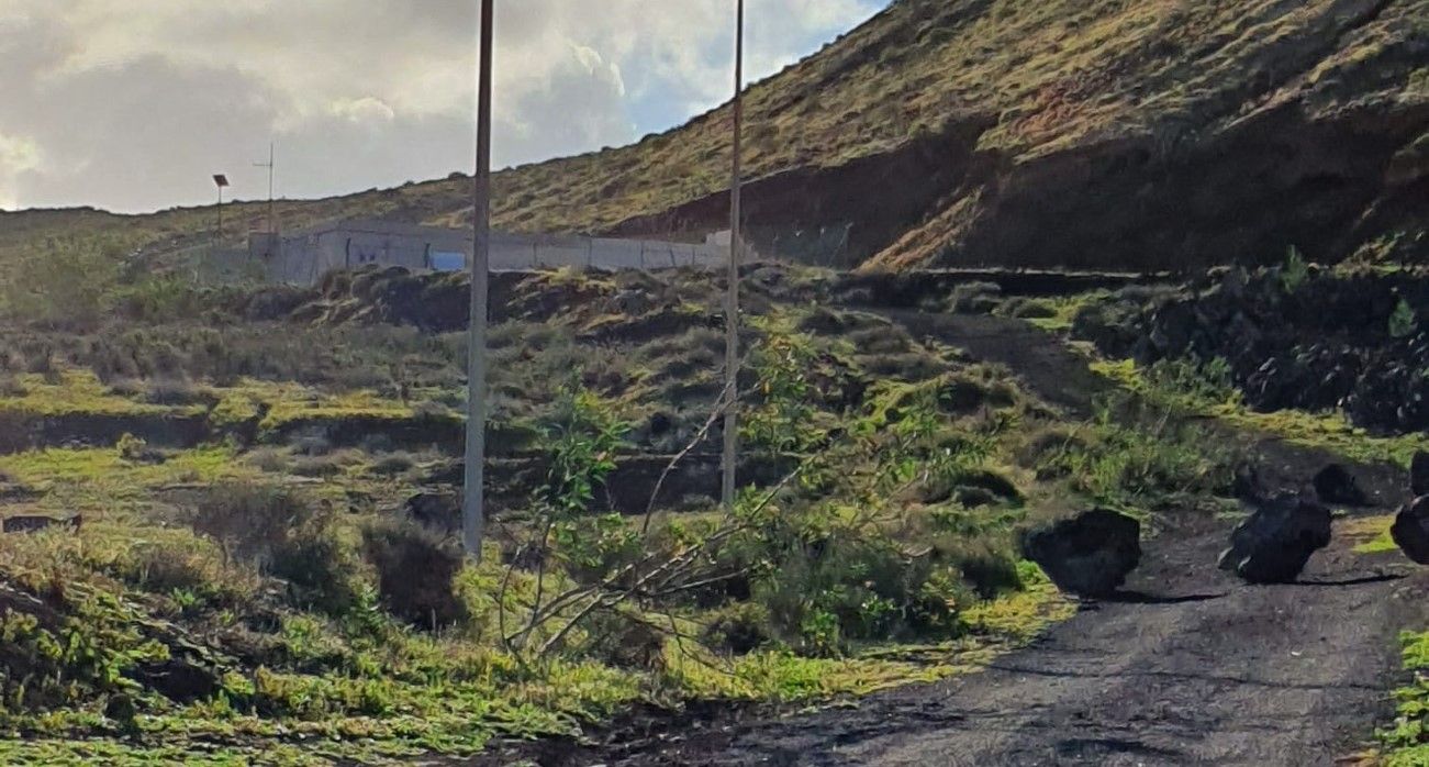 Rocas en el camino hacia el tanque de Tahíche