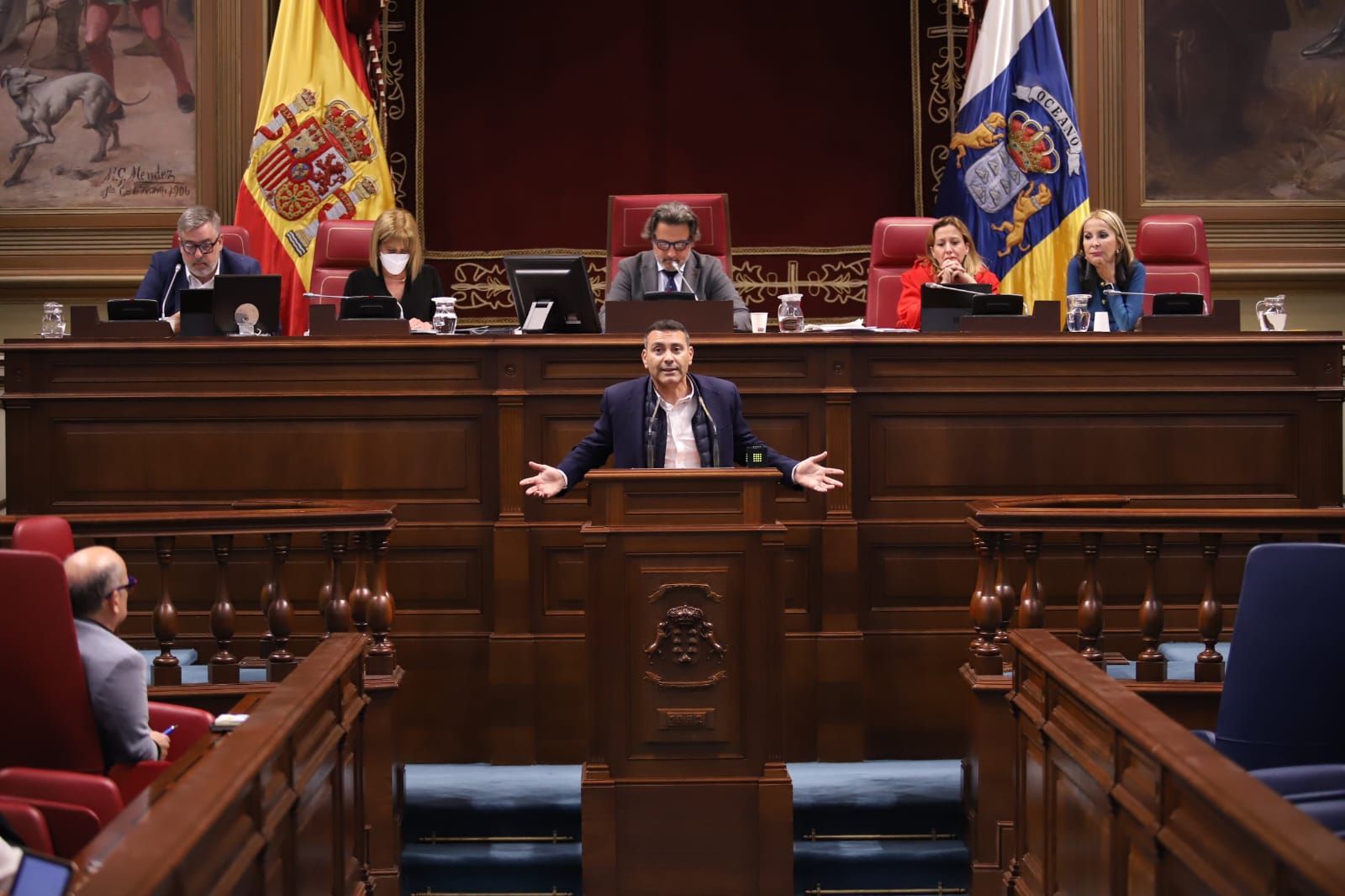 Oswaldo Betancort en el Parlamento de Canarias