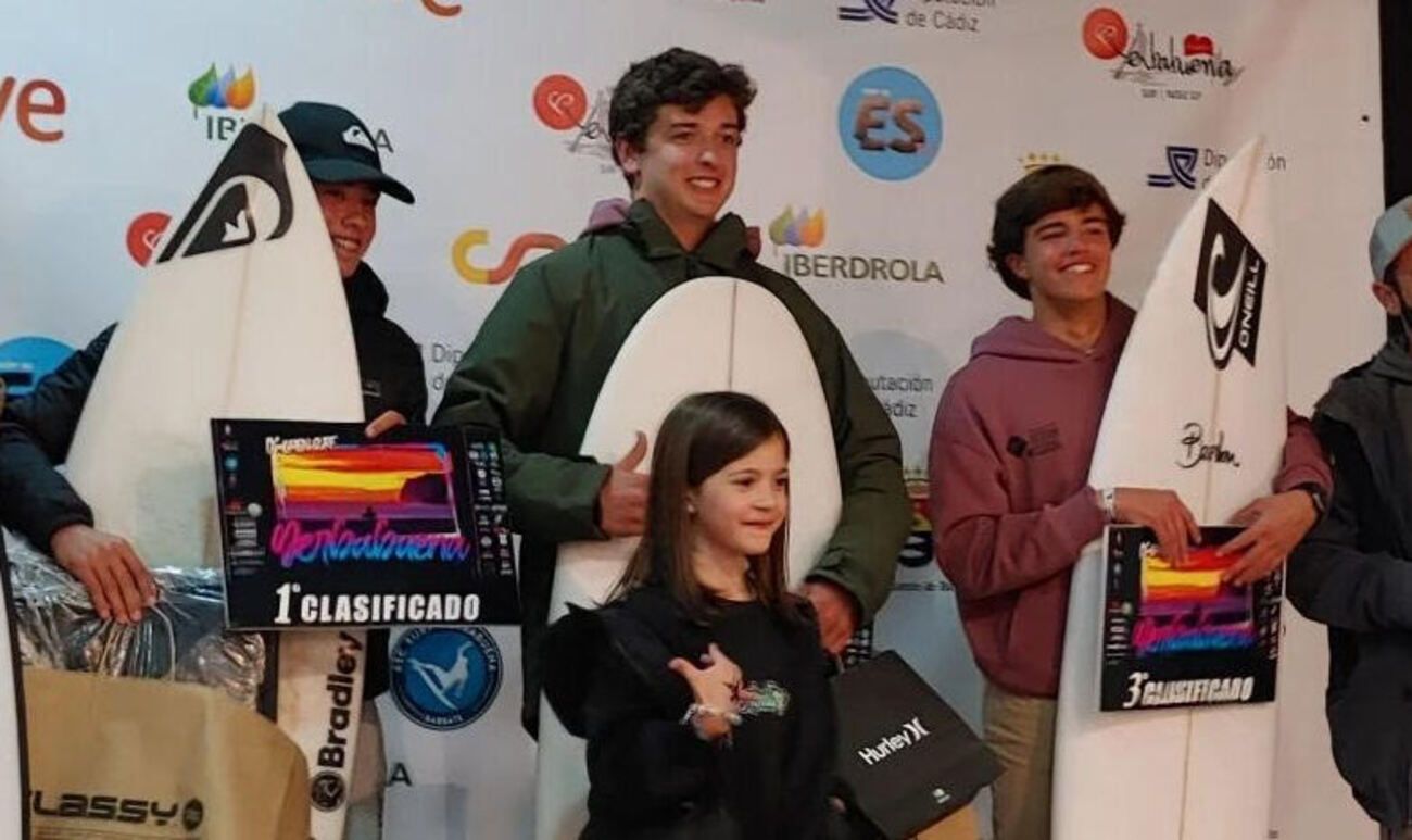 Dylan Donegan, campeón en la categoría Sub 18 del Open Surf de Yerbabuena (FOTO: @dylan_donegan1)