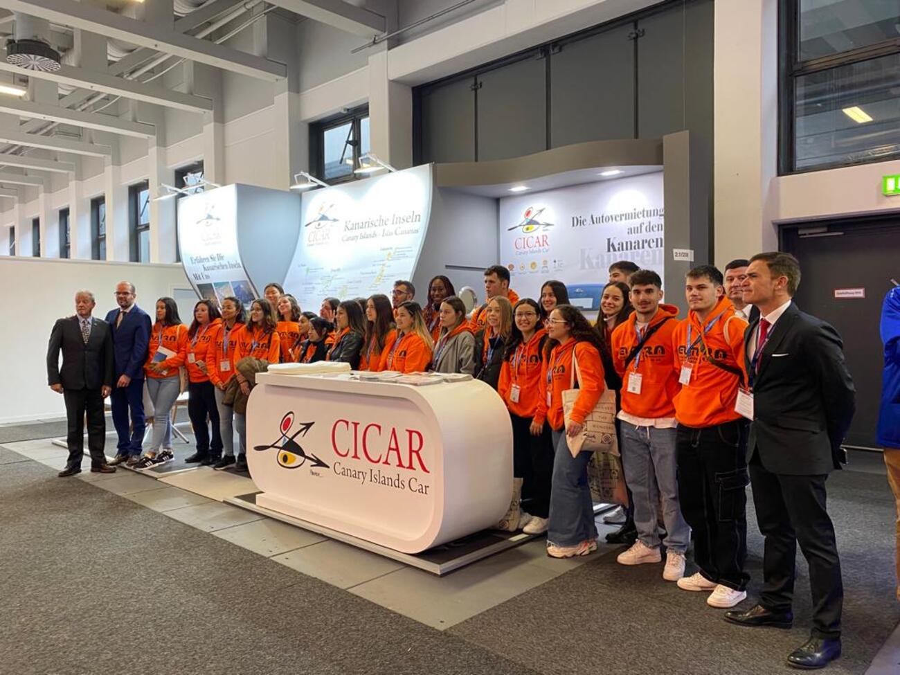 CICAR y los alumnos de la Escuela de Turismo de Lanzarote en la ITB Berlín