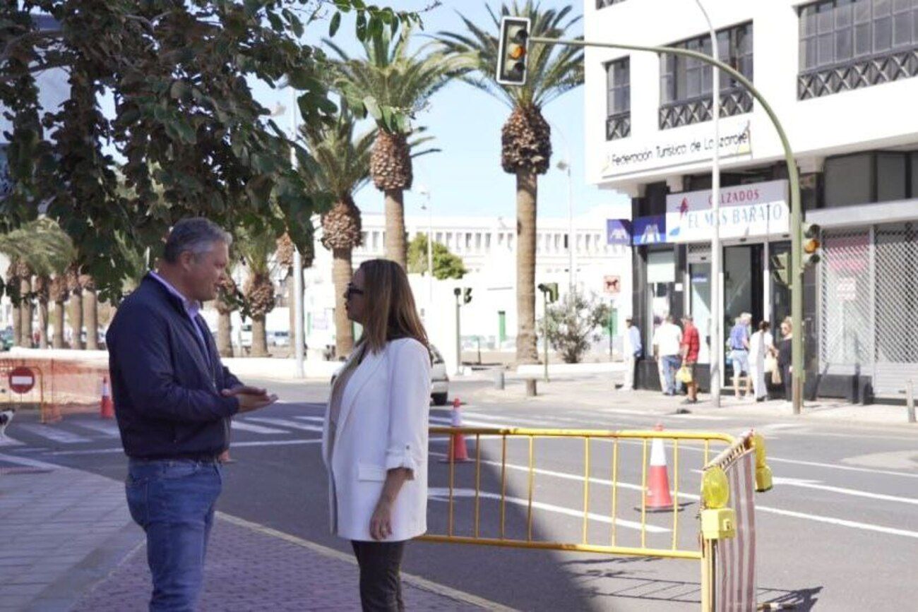 La presidenta Dolores Corujo y el consejero Alfredo Mendoza