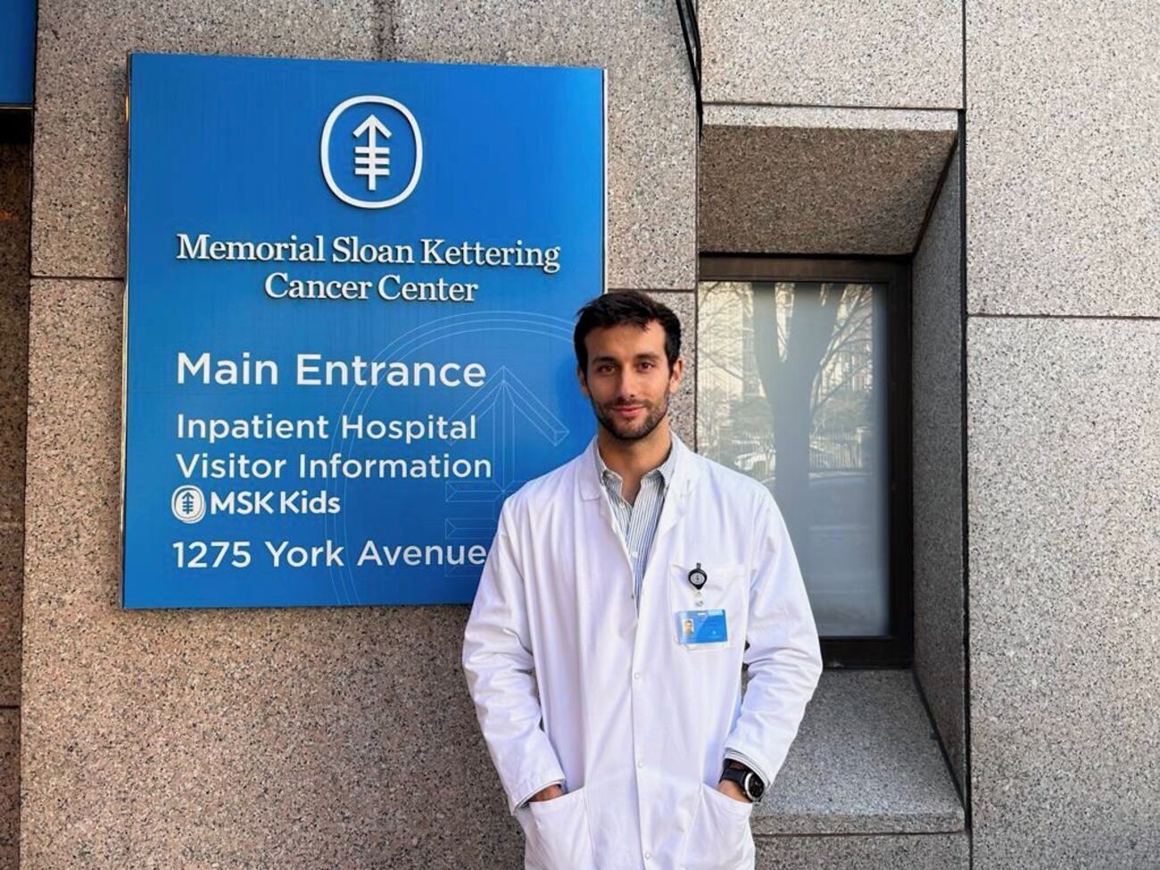 El médico Alejandro Curbelo, nacido en Tinajo, durante su formación en salud en el Memorial Sloan Kettering Cancer Center