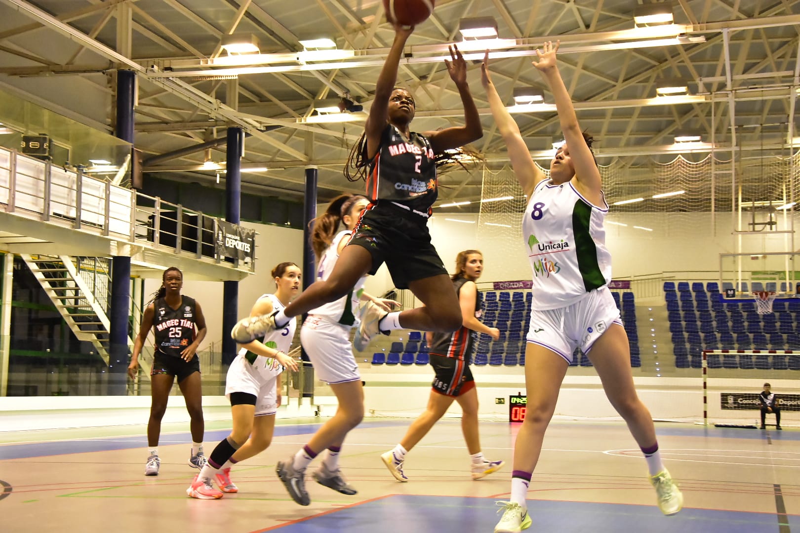 Jugadora de baloncesto del Magec Tías